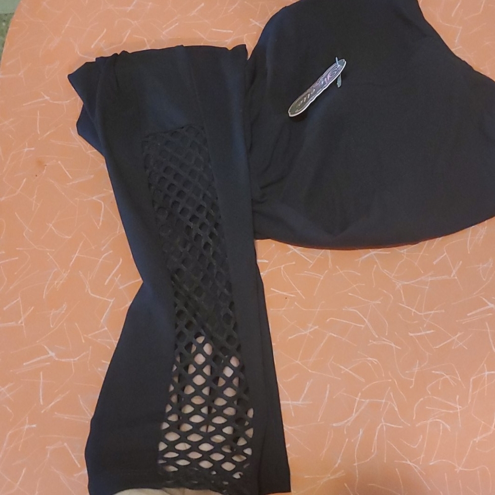 Hoodie and leggings - Picture 5 of 5